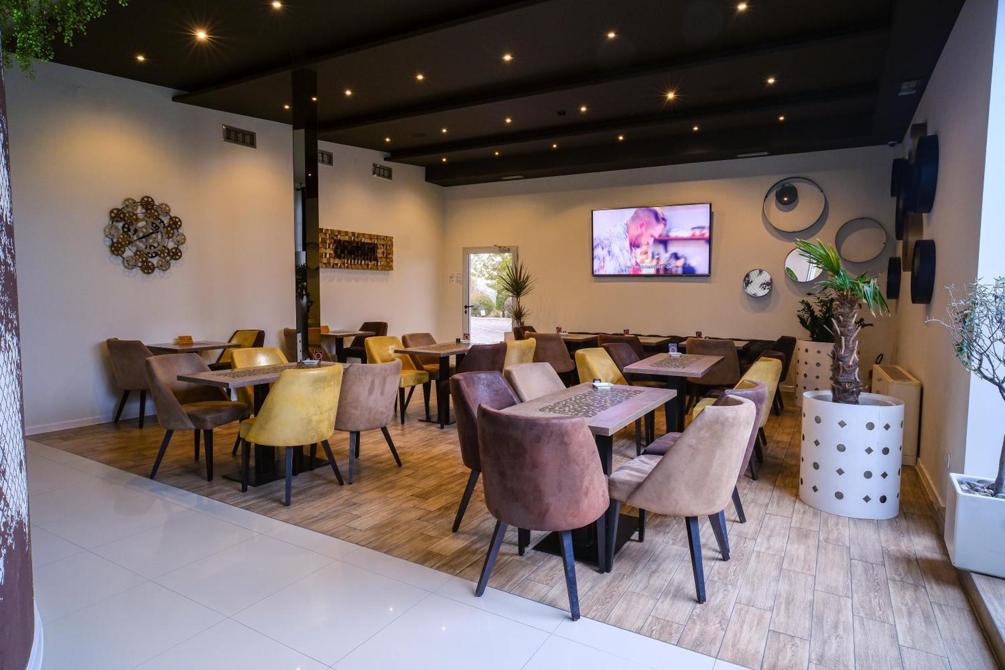 Hotel Crystal Light Ni المظهر الخارجي الصورة