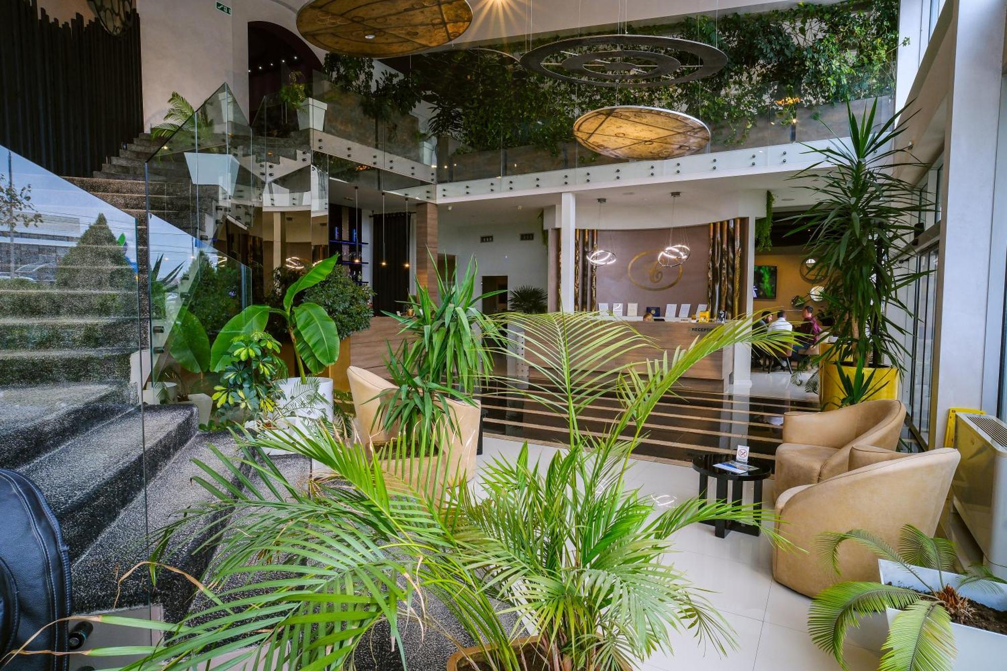 Hotel Crystal Light Ni المظهر الخارجي الصورة