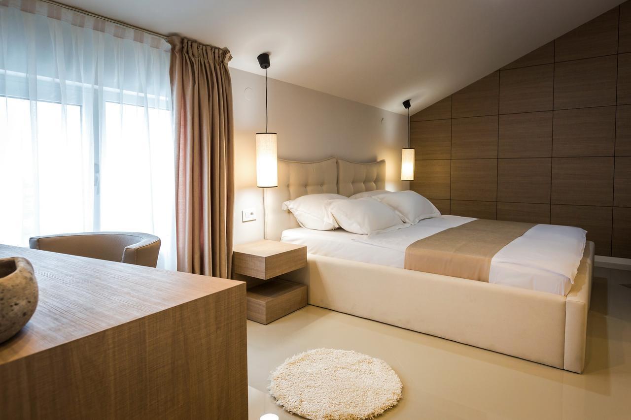 Hotel Crystal Light Ni المظهر الخارجي الصورة