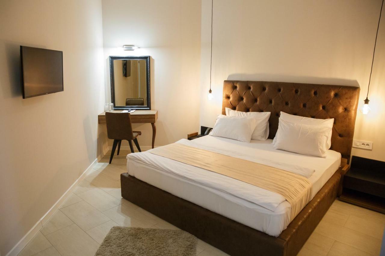 Hotel Crystal Light Ni المظهر الخارجي الصورة